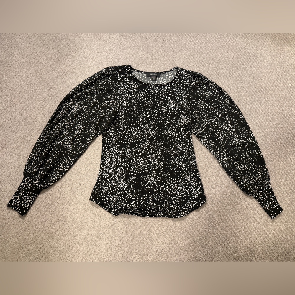 Karen Kane Black and White Patterned Top